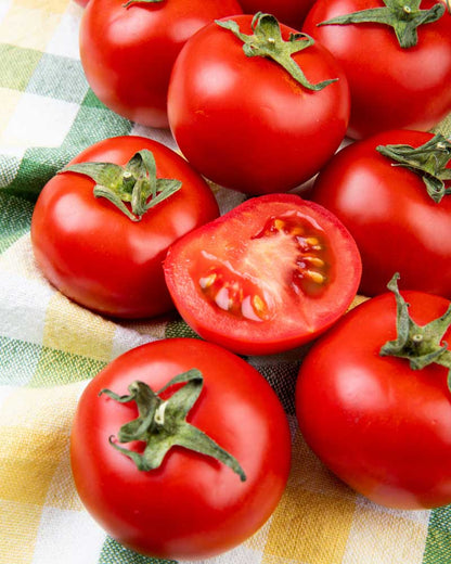 Tomato Pickle – A Tangy & Spicy Delight 🟩